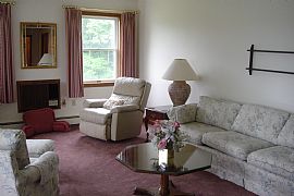 Lakefront condo - fully furnished in Pittsfield, MA (Photo 5 of 6)