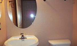 3 Bedroom / 2.5 Bath Plus Large Loft in Phoenix, AZ (Photo 5 of 8)