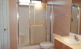 3 Bedroom / 2.5 Bath Plus Large Loft in Phoenix, AZ (Photo 6 of 8)