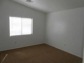 3/2super Clean and Ready For Immediate Move In in Tucson, AZ (Photo 5 of 10)