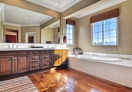 Move-In Ready Highly Upgraded View Home in Prime Cul-De-Sac  in San Clemente, CA (Photo 8 of 9)