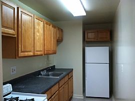 2 Bedroom Apartment Homes in Baltimore, MD (Photo 9 of 9)
