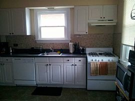 Three Full Floors of Living Space - Large Duplex in Saint Louis, MO (Photo 2 of 4)