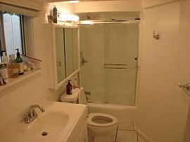 Furnished 1 Bedroom Apartment on 1288 Ala Moana Blvd in Honolulu, HI (Photo 3 of 5)