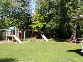 Unique, Cozy and Quiet 3 bdrm uppr duplx in Milwaukee, WI (Photo 5 of 5)