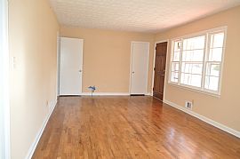 3 Br, 2ba Brick Ranch Near S. Cobb High in Mableton, GA (Photo 5 of 12)