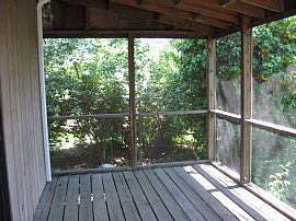 Outstanding 3b Home Available Now in Overland, MO (Photo 12 of 12)