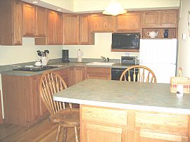 Lake-View, Up-Scale, Private, Quiet Furnished Apartment in Stroudsburg, PA (Photo 3 of 6)