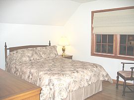 Lake-View, Up-Scale, Private, Quiet Furnished Apartment in Stroudsburg, PA (Photo 4 of 6)