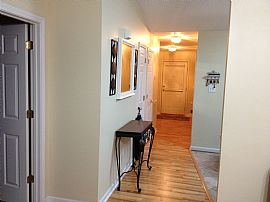Beautiful Condo For Rent  in Knoxville, TN (Photo 3 of 9)