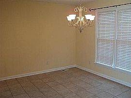 House For Rent in The Heart of Fuquay in Fuquay Varina, NC (Photo 4 of 10)