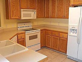 House For Rent in The Heart of Fuquay in Fuquay Varina, NC (Photo 8 of 10)