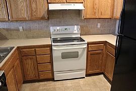 Kansas City Three Bedroom, Two Bathroom in Kansas City, KS (Photo 8 of 9)