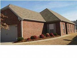 Beautiful Three Bedroom Home Off Lakeshore  Available Now!!!  in Birmingham, AL (Photo 10 of 10)