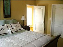 Beautiful Three Bedroom Home Off Lakeshore  Available Now!!!  in Birmingham, AL (Photo 4 of 10)