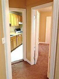  2 Bedroom Apartment Located on a Very Quiet Residential Street in Washington, DC (Photo 2 of 10)