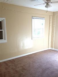  2 Bedroom Apartment Located on a Very Quiet Residential Street in Washington, DC (Photo 5 of 10)