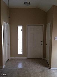 16910 Sloandale Ct- Quiet Neighborhood Located . in Houston, TX (Photo 4 of 10)