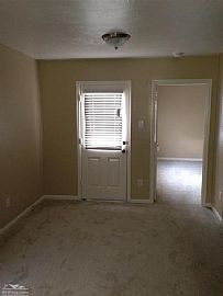 16910 Sloandale Ct- Quiet Neighborhood Located . in Houston, TX (Photo 6 of 10)