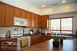 17462 W Papago Street Goodyear Upgraded Unit in Goodyear, AZ (Photo 4 of 10)