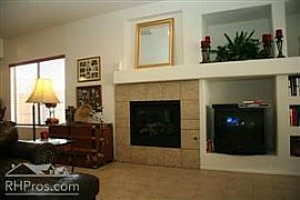 17462 W Papago Street Goodyear Upgraded Unit in Goodyear, AZ (Photo 7 of 10)