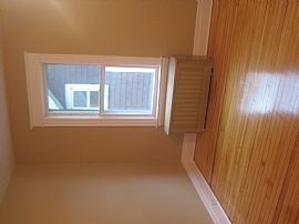 3 Bdrm - Albany - Recently Refinished, Quiet and Sunny Home in Albany, NY (Photo 5 of 12)