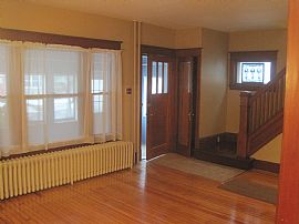 3 Bdrm - Albany - Recently Refinished, Quiet and Sunny Home in Albany, NY