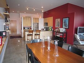 939 W Madison St Unit 610 Top Floor Corner Condo- Pkg Available in Chicago, IL (Photo 2 of 8)
