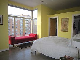 939 W Madison St Unit 610 Top Floor Corner Condo- Pkg Available in Chicago, IL (Photo 5 of 8)