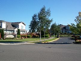 Gorgeous Townhouse W/master Suite on Main with 2 Car Garage  in Auburn, WA