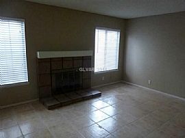  3bd, 2 Full Ba House in Sunrise Manor  in Las Vegas, NV (Photo 3 of 6)