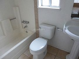  3bd, 2 Full Ba House in Sunrise Manor  in Las Vegas, NV (Photo 6 of 6)