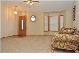 Newly Updated 4br, 3ba/2 Garage Parking Spaces Updated Ranch Ho in Wichita, KS (Photo 4 of 10)