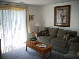 2 Bedroom Townhomes in Middle River in Middle River, MD (Photo 3 of 9)