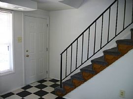 2 Bedroom Townhomes in Middle River in Middle River, MD (Photo 5 of 9)