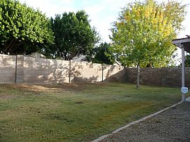 Extensively Updated 1888 Sq/ft 4 Bedroom 1 Level Home In in Peoria, AZ (Photo 2 of 12)