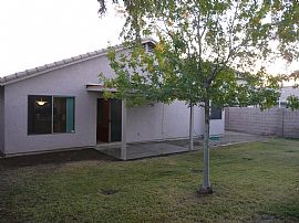 Extensively Updated 1888 Sq/ft 4 Bedroom 1 Level Home In in Peoria, AZ (Photo 3 of 12)