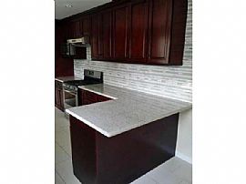 Perfect 4bedroom Encino House in Encino, CA (Photo 4 of 6)