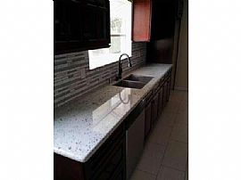 Perfect 4bedroom Encino House in Encino, CA (Photo 5 of 6)