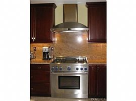 Lovely 4bedroom Granada House in Granada Hills, CA (Photo 3 of 12)