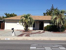 Beautiful Single Level Home in Hemet. in Hemet, CA