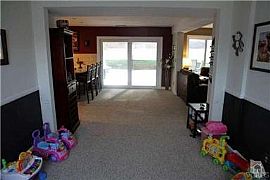 Cozy Family Home in Woodland Hills, CA (Photo 6 of 10)