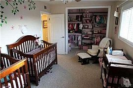 Cozy Family Home in Woodland Hills, CA (Photo 8 of 10)