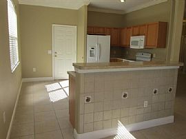 3 Bedroom 2 Bath Home with a 2 Car Garage in Bradenton, FL (Photo 3 of 9)