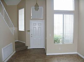 6695 Merced Lake Dr (3bd/2.5ba Home) in Las Vegas, NV (Photo 4 of 12)
