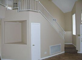 6695 Merced Lake Dr (3bd/2.5ba Home) in Las Vegas, NV (Photo 7 of 12)