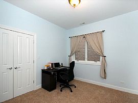 1527 N Mohawk St Unit 4 Sunny Spacious 2 Bd, 2ba Old Town Condo in Chicago, IL (Photo 7 of 10)
