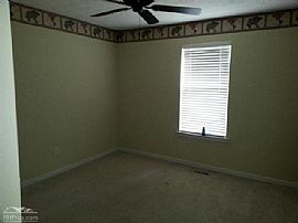 Terrific 4br Split Foyer-Move in Ready! in Hiram, GA (Photo 9 of 10)