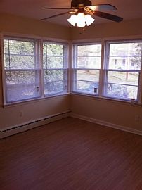 Wonderful House in East Dundee in East Dundee, IL (Photo 8 of 9)