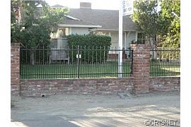 A Cute Little House in Sherman Oaks, CA